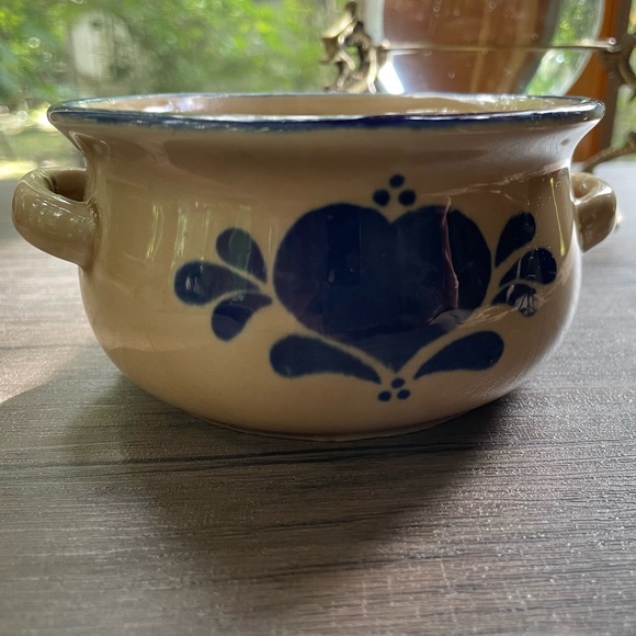 Ceramic Double Handle Soup Small Serving Crock Heart Design by NCE 1986 Pottery - Picture 2 of 6